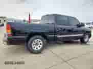 2005 GMC Sierra 1500 SLT z VIN 2GTEC13T351132464, wystawiony jako Copart lot #56866705 z przebiegiem 206 367 mil mil oraz Szkoda całkowita • Salvage title. Historia ofert i sprzedaży dostępna na DreamBid. Obrazek 3.