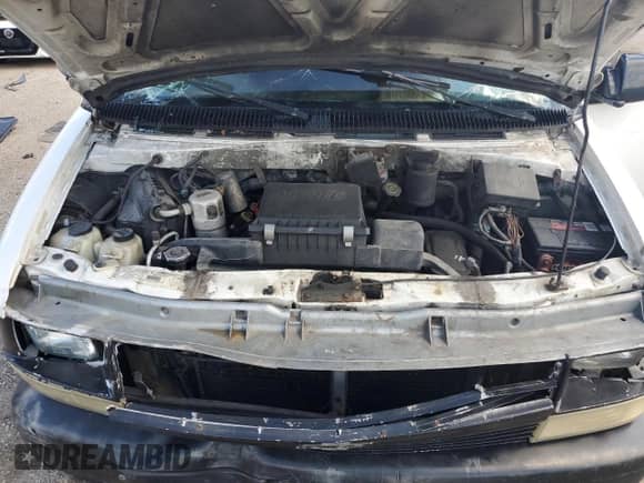 2000 Chevrolet Astro Cargo with VIN 1GCDM19W2YB107716, listed as a Copart auction lot 69660935 with Not provided miles and Non repairable. Bid and sale history available at DreamBid. Image 11.