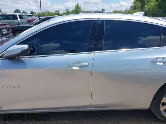 2017 Chevrolet Malibu Premier with VIN 1G1ZH5SXXHF175087, listed as a IAAI auction lot 42198057 with Not provided miles and . Bid and sale history available at DreamBid. Image 15.