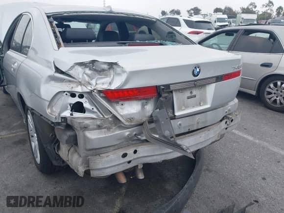 2003 BMW 7 Series 745i с VIN WBAGL63433DP64247, выставлен на аукционе IAAI как лот 41938078 с пробегом 153 984 миль миль и . История ставок и продаж доступна на DreamBid. Изображение 6.
