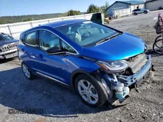 2017 Chevrolet Bolt EV LT z VIN 1G1FW6S01H4166355, wystawiony jako Copart lot #70311463 z przebiegiem 55 886 mil mil oraz . Historia ofert i sprzedaży dostępna na DreamBid. Obrazek 4.