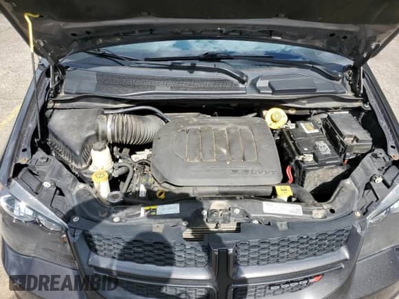 2019 Dodge Grand Caravan GT with VIN 2C4RDGEG2KR736389, listed as a Copart auction lot 68547745 with 122,379 mi miles and Salvage title. Bid and sale history available at DreamBid. Image 12.