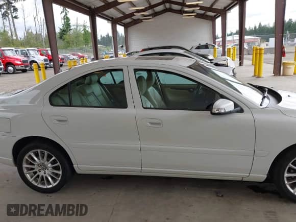 2007 Volvo S60 2.5L Turbo с VIN YV1RH592672614657, выставлен на аукционе IAAI как лот 42438342 с пробегом 105 956 миль миль и . История ставок и продаж доступна на DreamBid. Изображение 14.