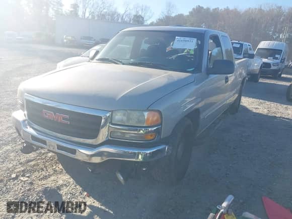2004 GMC Sierra 1500 SLE with VIN 2GTEC19V641299523, listed as a IAAI auction lot 41690931 with 232,038 mi miles and . Bid and sale history available at DreamBid. Image 17.
