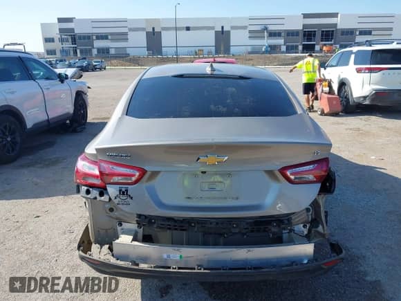 2022 Chevrolet Malibu LT z VIN 1G1ZD5ST2NF118290, wystawiony jako IAAI lot #43086300 z przebiegiem 53 828 mil mil oraz . Historia ofert i sprzedaży dostępna na DreamBid. Obrazek 16.