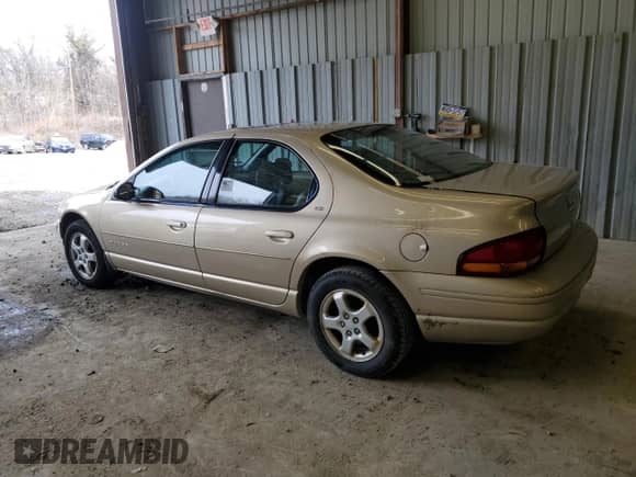2000 Dodge Stratus ES with VIN 1B3EJ56H4YN116427, listed as a Copart auction lot 47682755 with 84,363 mi miles and Clean title. Bid and sale history available at DreamBid. Image 2.