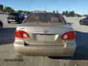 2004 Toyota Corolla CE z VIN 1NXBR32EX4Z211399, wystawiony jako Copart lot #87423445 z przebiegiem 175 091 mil mil oraz Czysty tytuł • Clean title. Historia ofert i sprzedaży dostępna na DreamBid. Obrazek 6.