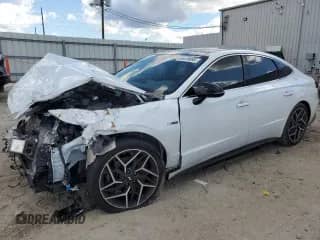 2021 Hyundai Sonata N Line z VIN 5NPEK4JC8MH106012, wystawiony jako Copart lot #86676985 z przebiegiem 78 783 mil mil oraz Nie do naprawy • Non repairable. Historia ofert i sprzedaży dostępna na DreamBid. Obrazek 1.