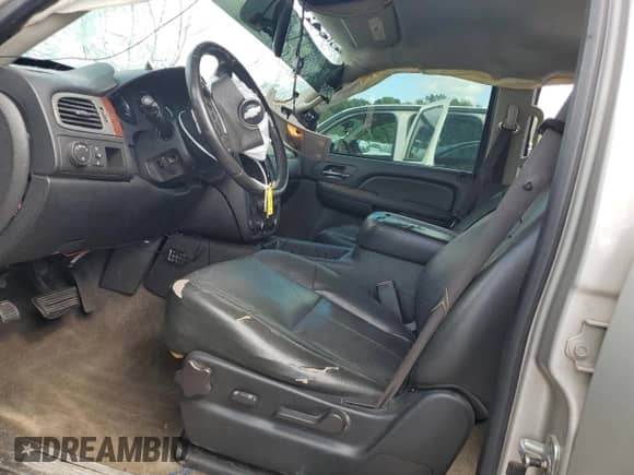 2008 Chevrolet Tahoe 3LT с VIN 1GNFC13058R136125, выставлен на аукционе Copart как лот 65038105 с пробегом 269 469 миль миль и Списание • Salvage title. История ставок и продаж доступна на DreamBid. Изображение 7.