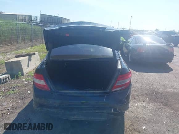 2010 Mercedes-Benz C 300 Sport с VIN WDDGF8BB5AF444392, выставлен на аукционе IAAI как лот 42798986 с пробегом 163 705 миль миль и . История ставок и продаж доступна на DreamBid. Изображение 16.