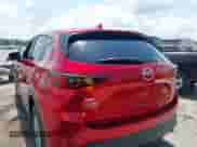 2023 Mazda CX-5 S Carbon Edition z VIN JM3KFBCM5P0134148, wystawiony jako IAAI lot #42455010 z przebiegiem 57 414 mil mil oraz . Historia ofert i sprzedaży dostępna na DreamBid. Obrazek 3.
