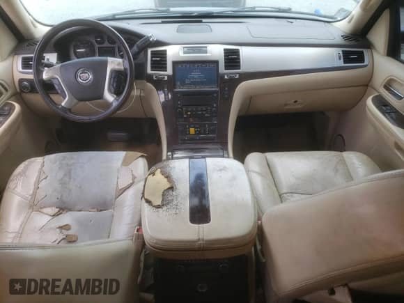 2008 Cadillac Escalade with VIN 1GYEC63898R163538, listed as a Copart auction lot 61834355 with 203,382 mi miles and Salvage title. Bid and sale history available at DreamBid. Image 8.