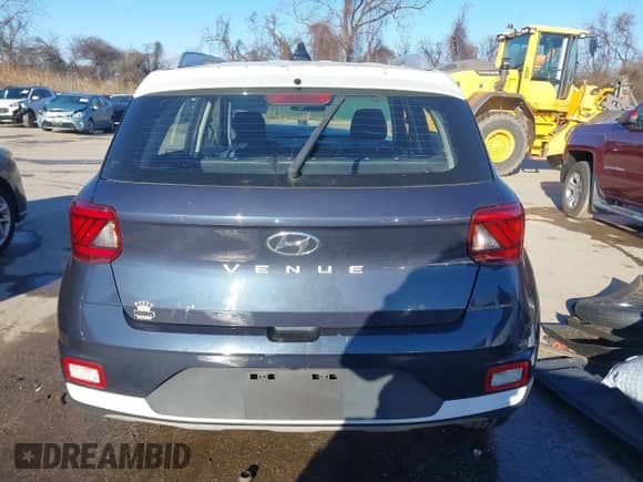 2020 Hyundai Venue SEL z VIN KMHRC8A34LU047689, wystawiony jako IAAI lot #41204146 z przebiegiem 78 870 mil mil oraz . Historia ofert i sprzedaży dostępna na DreamBid. Obrazek 16.