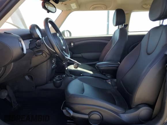 2013 MINI Hardtop with VIN WMWSU3C51DT681423, listed as a Copart auction lot 61310795 with 97,510 mi miles and Salvage title. Bid and sale history available at DreamBid. Image 7.