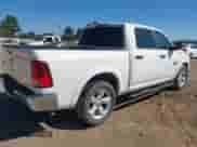 2015 Ram 1500 Big Horn z VIN 1C6RR6LG1FS661002, wystawiony jako IAAI lot #43402772 z przebiegiem 213 718 mil mil oraz . Historia ofert i sprzedaży dostępna na DreamBid. Obrazek 4.