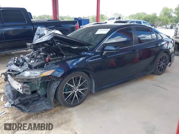 2021 Toyota Camry SE Nightshade z VIN 4T1G11AK4MU467112, wystawiony jako IAAI lot #42605053 z przebiegiem 62 058 mil mil oraz . Historia ofert i sprzedaży dostępna na DreamBid. Obrazek 23.