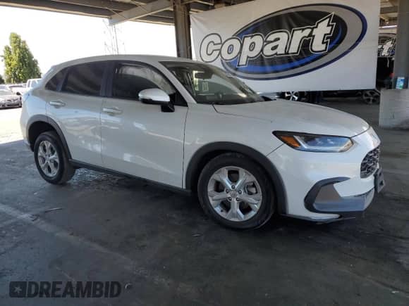 2023 Honda HR-V LX with VIN 3CZRZ1H30PM728226, listed as a Copart auction lot 68096065 with 70,600 mi miles and Salvage title. Bid and sale history available at DreamBid. Image 4.