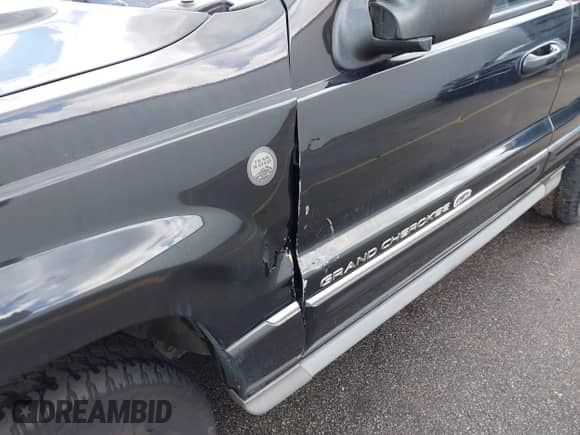 2004 Jeep Grand Cherokee Overland с VIN 1J8GW68J64C365146, выставлен на аукционе IAAI как лот 42698385 с пробегом Не указан миль и . История ставок и продаж доступна на DreamBid. Изображение 6.