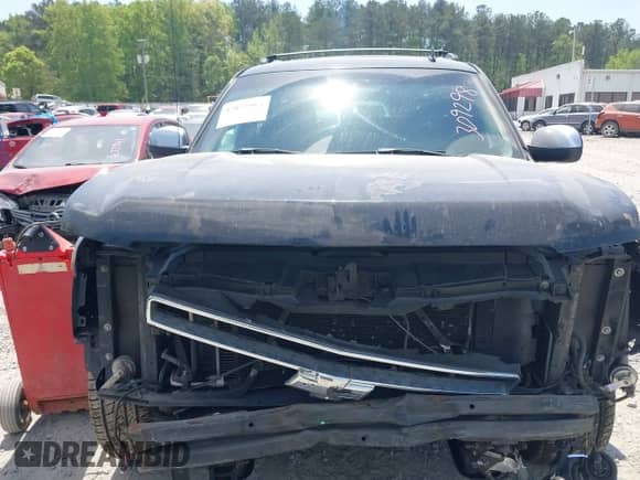 2007 Chevrolet Avalanche LTZ with VIN 3GNEC12J87G309298, listed as a IAAI auction lot 42072903 with 327,119 mi miles and . Bid and sale history available at DreamBid. Image 12.
