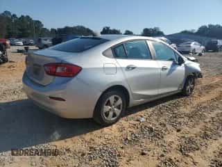 2018 Chevrolet Cruze LS z VIN 1G1BC5SM7J7208116, wystawiony jako Copart lot #80755195 z przebiegiem 195 360 mil mil oraz Szkoda całkowita • Salvage title. Historia ofert i sprzedaży dostępna na DreamBid. Obrazek 3.