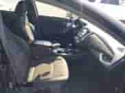 2018 Chevrolet Malibu LT z VIN 1G1ZD5ST3JF152636, wystawiony jako IAAI lot #43212615 z przebiegiem 135 976 mil mil oraz . Historia ofert i sprzedaży dostępna na DreamBid. Obrazek 5.