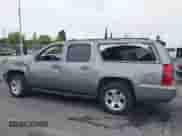 2008 Chevrolet Suburban LTZ с VIN 1GNFC16048R177048, выставлен на аукционе IAAI как лот 42163982 с пробегом 104 633 миль миль и . История ставок и продаж доступна на DreamBid. Изображение 14.