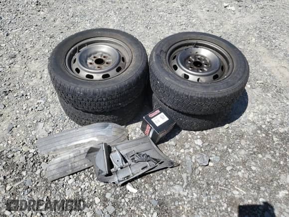 1991 Toyota Camry z VIN JT2SV21W8M0380910, wystawiony jako Copart lot #58841145 z przebiegiem 318 972 mil mil oraz Szkoda całkowita • Salvage title. Historia ofert i sprzedaży dostępna na DreamBid. Obrazek 13.