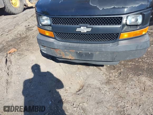 2005 Chevrolet Express с VIN 1GAGG25U651239189, выставлен на аукционе IAAI как лот 41751022 с пробегом 290 047 миль миль и . История ставок и продаж доступна на DreamBid. Изображение 6.