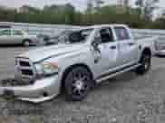 2017 Ram 1500 Express z VIN 1C6RR6KG1HS605436, wystawiony jako Copart lot #79138354 z przebiegiem Nie podano mil oraz Szkoda całkowita • Salvage title. Historia ofert i sprzedaży dostępna na DreamBid. Obrazek 1.