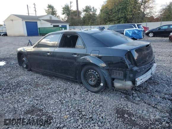 2021 Chrysler 300 S z VIN 2C3CCABG8MH634392, wystawiony jako Copart lot #89629555 z przebiegiem Nie podano mil oraz Szkoda całkowita • Salvage title. Historia ofert i sprzedaży dostępna na DreamBid. Obrazek 2.