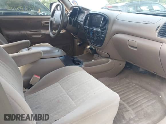 2003 Toyota Tundra SR5 с VIN 5TBBT441X3S374751, выставлен на аукционе IAAI как лот 43280444 с пробегом 311 438 миль миль и . История ставок и продаж доступна на DreamBid. Изображение 5.