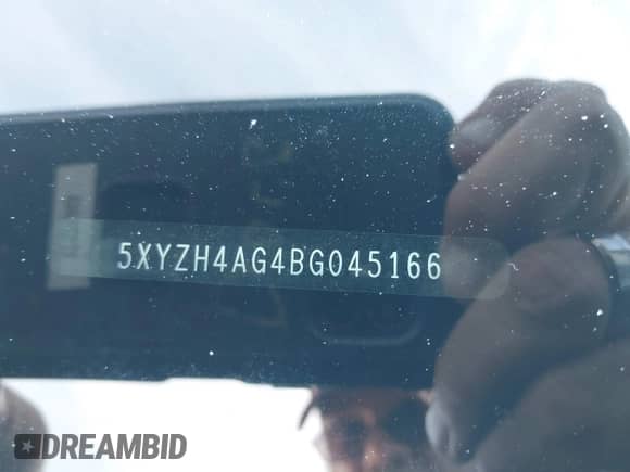 2011 Hyundai Santa Fe SE с VIN 5XYZH4AG4BG045166, выставлен на аукционе IAAI как лот 43058627 с пробегом 267 350 миль миль и . История ставок и продаж доступна на DreamBid. Изображение 9.