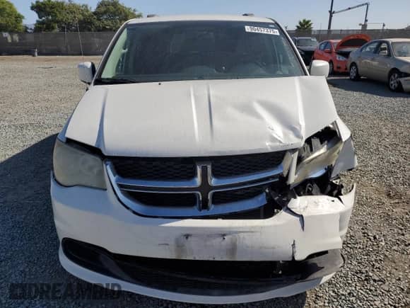 2013 Dodge Grand Caravan SXT with VIN 2C4RDGCG9DR618622, listed as a Copart auction lot 90457375 with 181,498 mi miles and Salvage title. Bid and sale history available at DreamBid. Image 5.