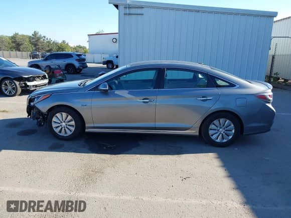 2017 Hyundai Sonata SE с VIN KMHE24L36HA066728, выставлен на аукционе IAAI как лот 43273188 с пробегом 94 376 миль миль и . История ставок и продаж доступна на DreamBid. Изображение 15.