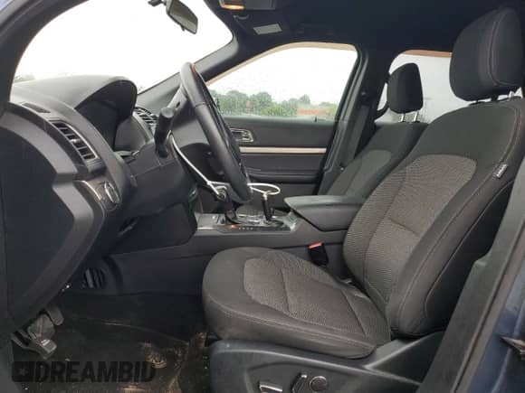 2018 Ford Explorer XLT z VIN 1FM5K7DH1JGC47217, wystawiony jako Copart lot #68402695 z przebiegiem 120 637 mil mil oraz Szkoda całkowita • Salvage title. Historia ofert i sprzedaży dostępna na DreamBid. Obrazek 7.