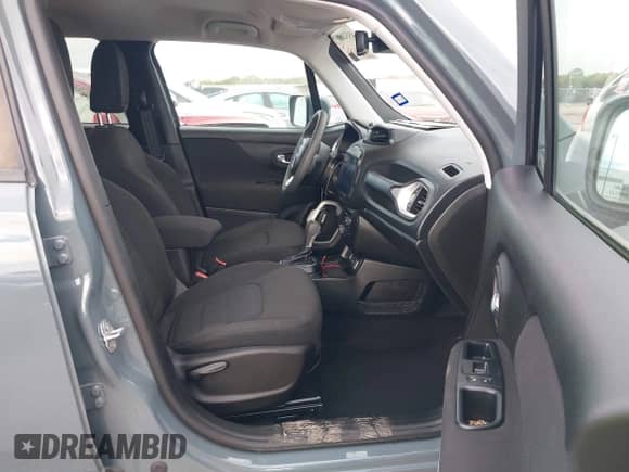 2018 Jeep Renegade Latitude with VIN ZACCJABB9JPH84320, listed as a IAAI auction lot 43326018 with 91,014 mi miles and . Bid and sale history available at DreamBid. Image 5.