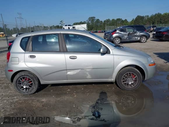 2005 Chevrolet Aveo LT с VIN KL1TG62645B407349, выставлен на аукционе IAAI как лот 41991086 с пробегом 162 643 миль миль и . История ставок и продаж доступна на DreamBid. Изображение 13.