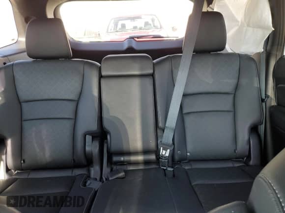 2020 Honda Passport Touring с VIN 5FNYF7H90LB002334, выставлен на аукционе Copart как лот 44745335 с пробегом 61 256 миль миль и Списание • Salvage title. История ставок и продаж доступна на DreamBid. Изображение 10.