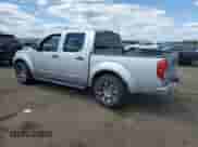2011 Nissan Frontier Pro-4X z VIN 1N6AD0EV2BC427109, wystawiony jako Copart lot #70246975 z przebiegiem 109 960 mil mil oraz Czysty tytuł • Clean title. Historia ofert i sprzedaży dostępna na DreamBid. Obrazek 2.