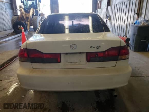 2002 Honda Accord EX with VIN 1HGCG165X2A027481, listed as a Copart auction lot 86260265 with 207,288 mi miles and Salvage title. Bid and sale history available at DreamBid. Image 6.