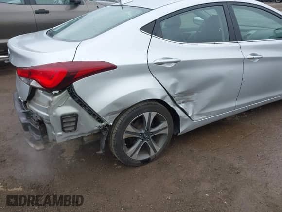2014 Hyundai Elantra Sport z VIN KMHDH4AH2EU092830, wystawiony jako IAAI lot #42290411 z przebiegiem 132 537 mil mil oraz . Historia ofert i sprzedaży dostępna na DreamBid. Obrazek 6.