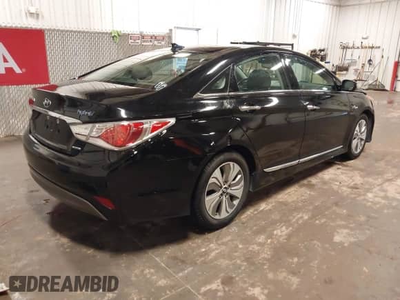 2015 Hyundai Sonata Limited с VIN KMHEC4A40FA122071, выставлен на аукционе IAAI как лот 42569040 с пробегом 135 081 миль миль и . История ставок и продаж доступна на DreamBid. Изображение 4.
