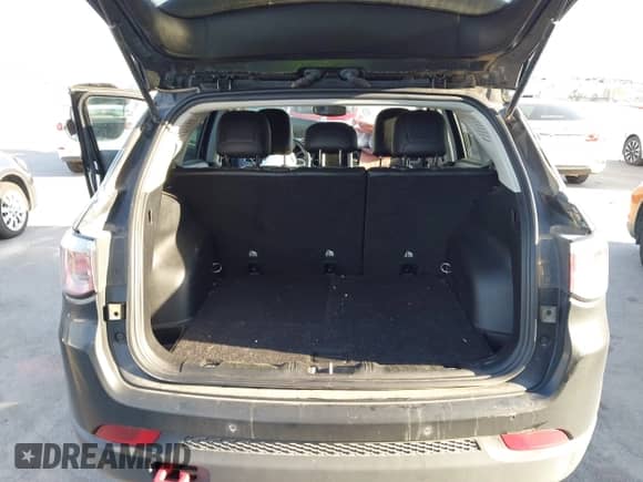 2021 Jeep Compass Trailhawk с VIN 3C4NJDDB3MT583825, выставлен на аукционе IAAI как лот 43202929 с пробегом 83 009 миль миль и . История ставок и продаж доступна на DreamBid. Изображение 17.