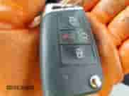 2020 Volkswagen Tiguan SE с VIN 3VV3B7AX7LM058198, выставлен на аукционе IAAI как лот 42693724 с пробегом 3 213 миль миль и . История ставок и продаж доступна на DreamBid. Изображение 11.