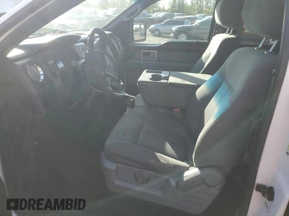 2011 Ford F-150 XL z VIN 1FTEX1CM7BFC52219, wystawiony jako Copart lot #82735625 z przebiegiem 388 717 mil mil oraz Czysty tytuł • Clean title. Historia ofert i sprzedaży dostępna na DreamBid. Obrazek 7.