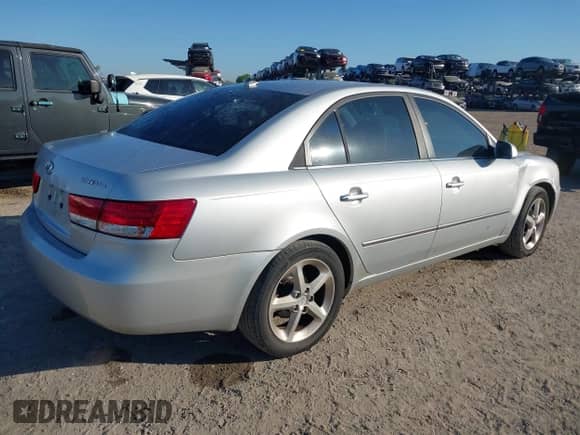 2008 Hyundai Sonata SE с VIN 5NPEU46C18H378085, выставлен на аукционе IAAI как лот 41764104 с пробегом 173 194 миль миль и . История ставок и продаж доступна на DreamBid. Изображение 4.