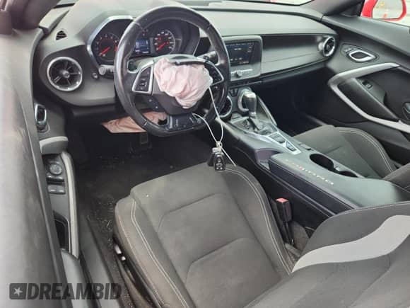 2019 Chevrolet Camaro 1LT с VIN 1G1FB3DS4K0158810, выставлен на аукционе Copart как лот 65972655 с пробегом 68 839 миль миль и Списание • Salvage title. История ставок и продаж доступна на DreamBid. Изображение 8.