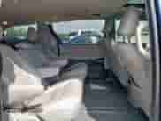 2020 Toyota Sienna XLE z VIN 5TDYZ3DC5LS050005, wystawiony jako Copart lot #83937775 z przebiegiem 135 318 mil mil oraz Szkoda całkowita • Salvage title. Historia ofert i sprzedaży dostępna na DreamBid. Obrazek 11.