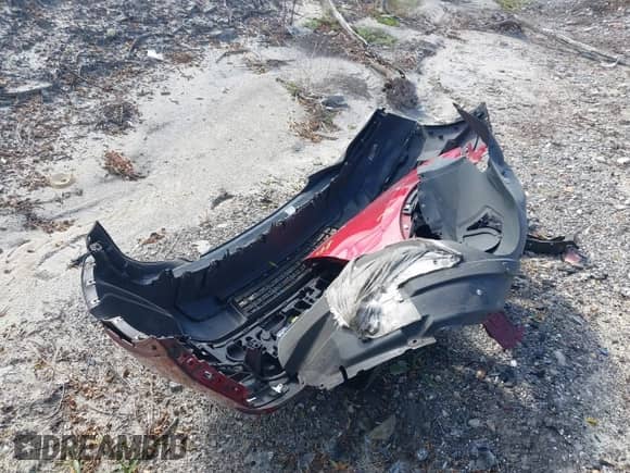 2018 Ford Explorer XLT with VIN 1FM5K7D85JGB85143, listed as a IAAI auction lot 43268657 with 97,538 mi miles and . Bid and sale history available at DreamBid. Image 12.