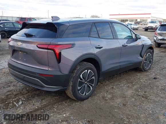 2024 Chevrolet Blazer EV eAWD LT z VIN 3GNKDBRJXRS267793, wystawiony jako IAAI lot #41129388 z przebiegiem Nie podano mil oraz . Historia ofert i sprzedaży dostępna na DreamBid. Obrazek 4.